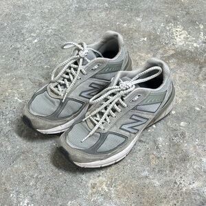 New Balance 990v5 Grey Sneakers